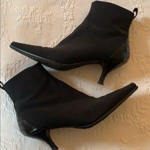 Ankle books by Donald J Pliner size 4